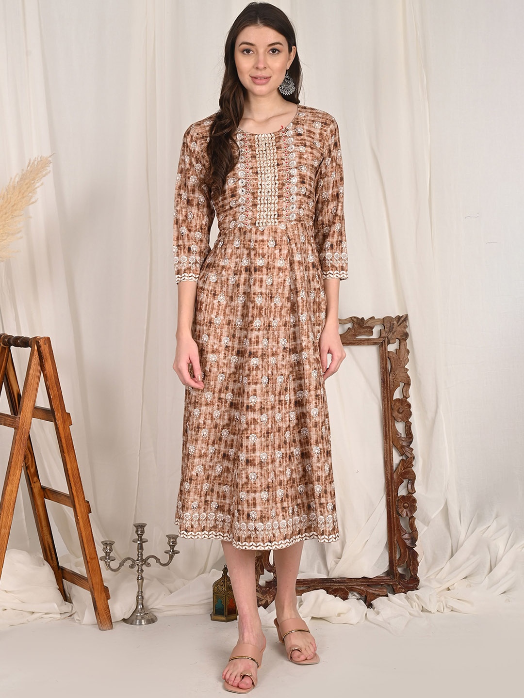 

aaivan Women Ethnic Motifs Printed Thread Work Anarkali Kurta, Mustard