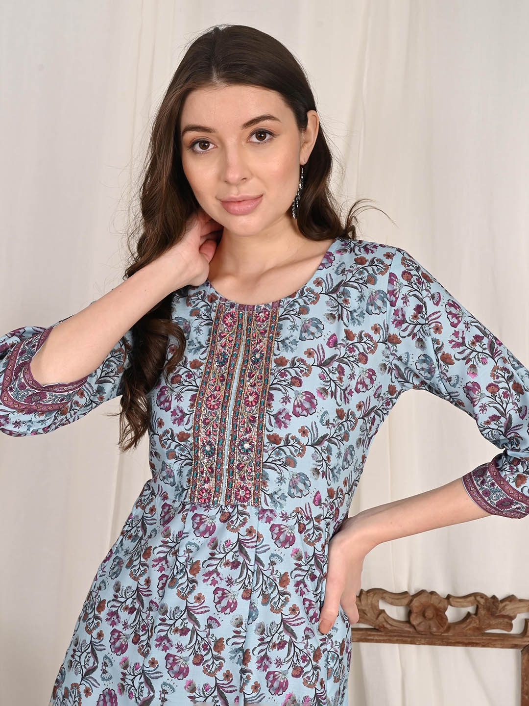 

aaivan Women Floral Printed Thread Work Anarkali Kurta, Blue