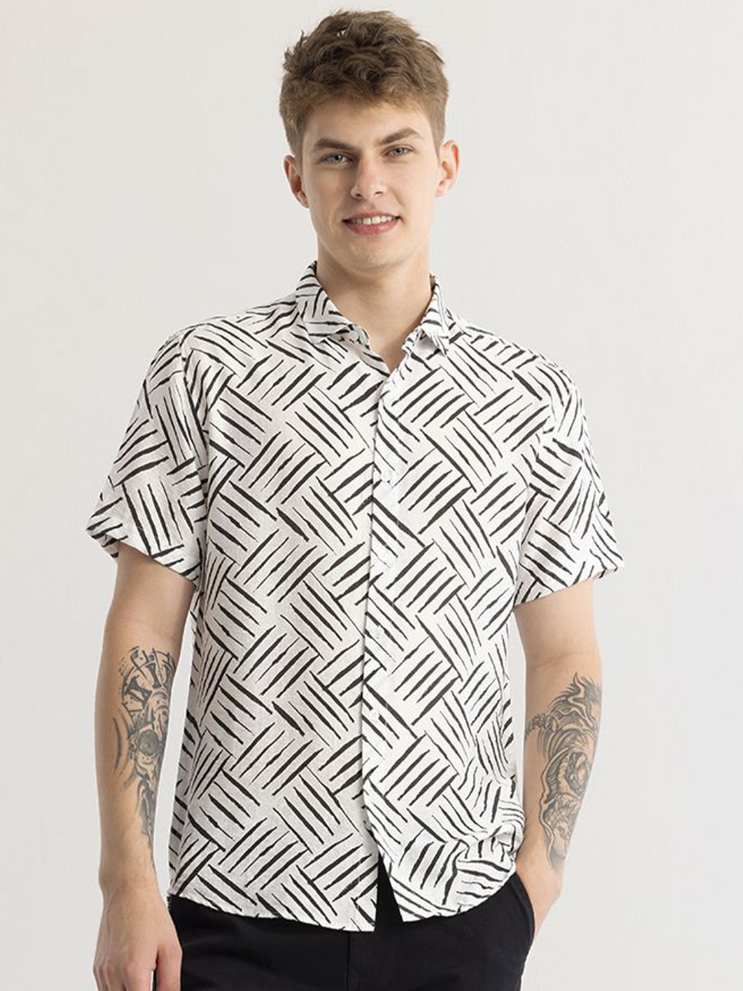

Snitch Men Classic Slim Fit Opaque Printed Casual Shirt, White