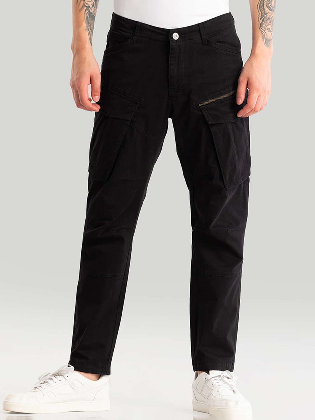 

Snitch Men Relaxed Loose Fit Cargos Trousers, Black