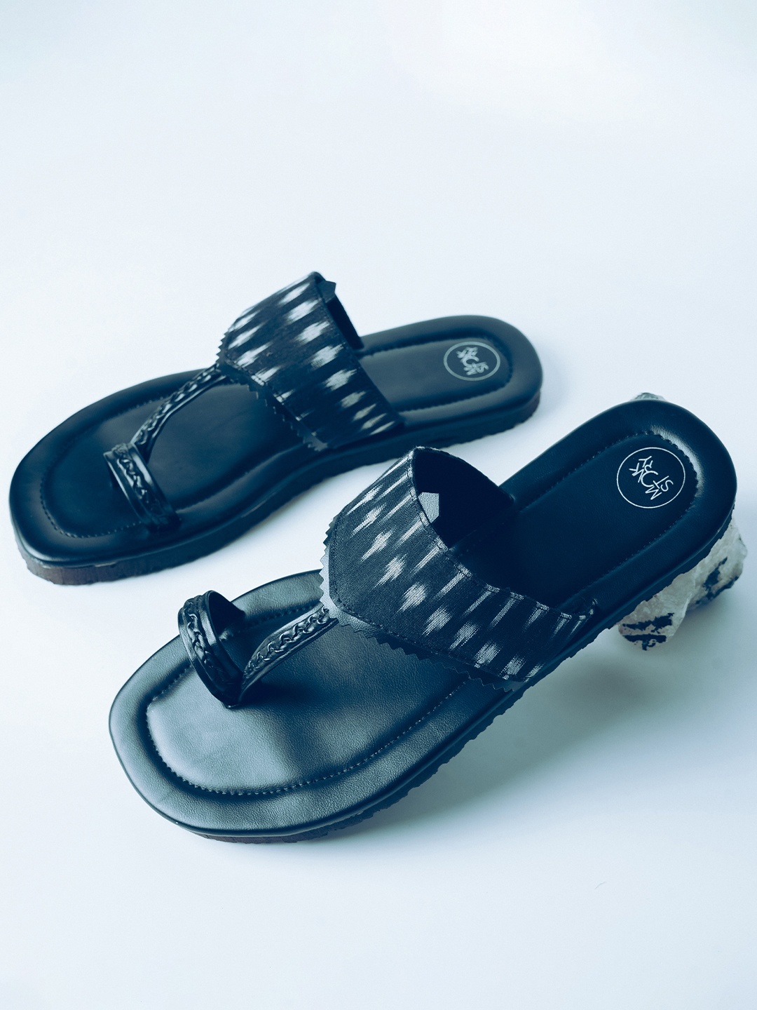 

MONKSTORY Men Comfort Sandals, Black
