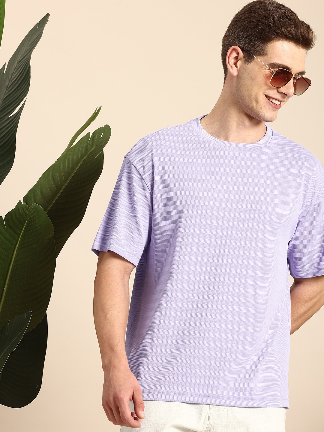 

Mast & Harbour Men Self Design Drop-Shoulder Sleeves Relaxed Fit Anti Odour T-shirt, Lavender