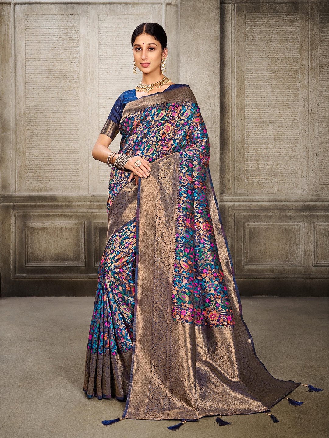 

ALAGINI Woven Design Zari Silk Blend Banarasi Saree, Navy blue