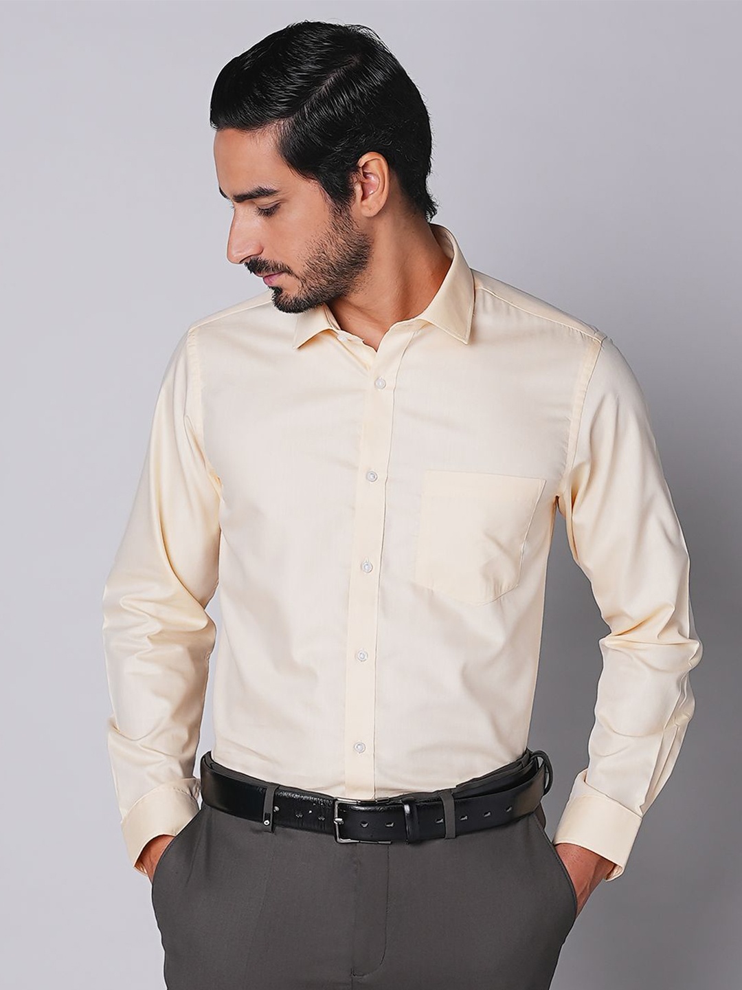 

Oxemberg Men Slim Fit Opaque Formal Shirt, Yellow