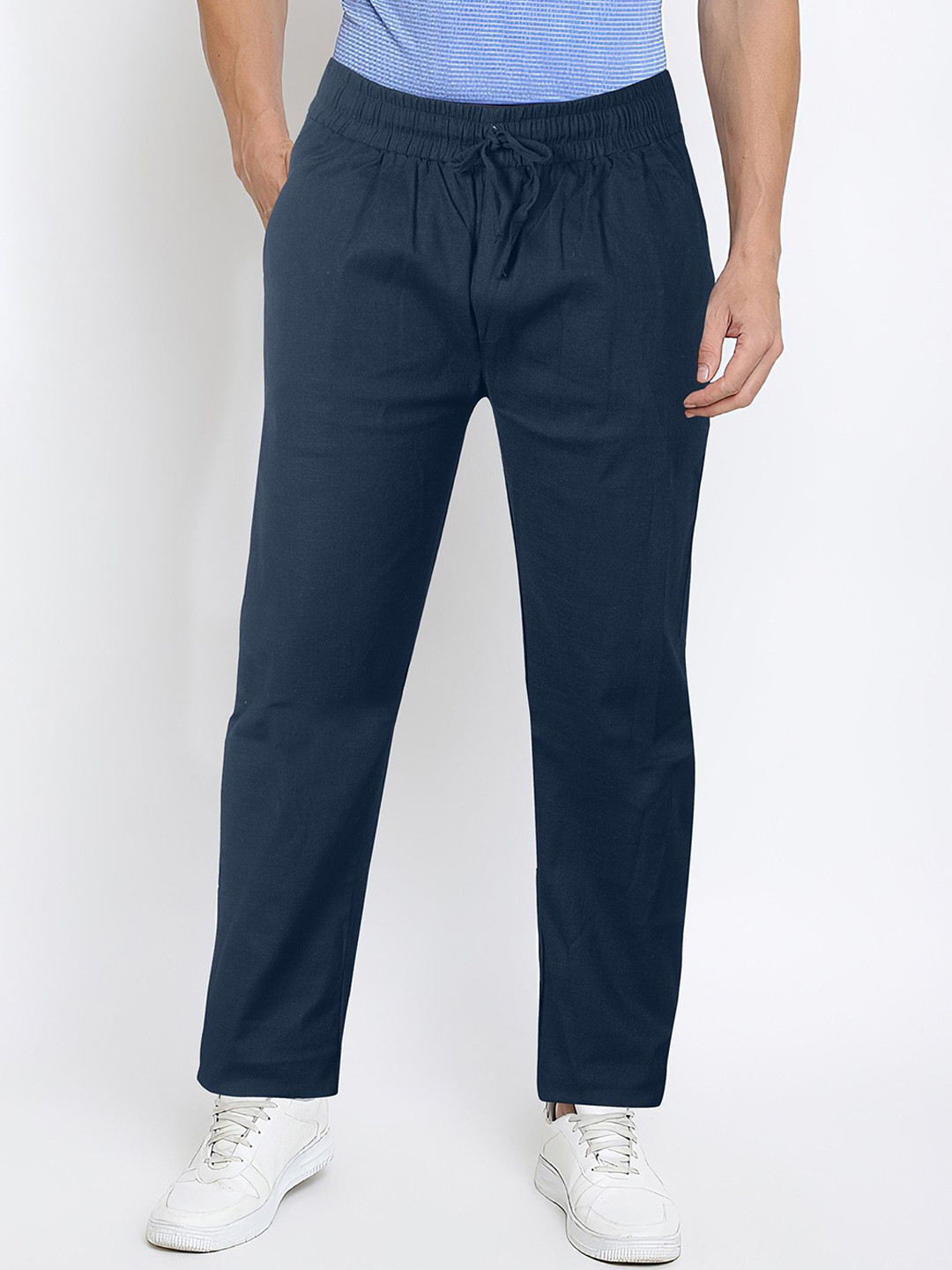 

Jb Just BLACK Men Relaxed Loose Fit Trousers, Navy blue