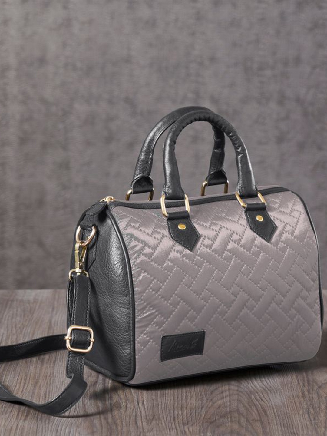 

Mona B Textured Bowling Handheld Bag with Quilted, Grey