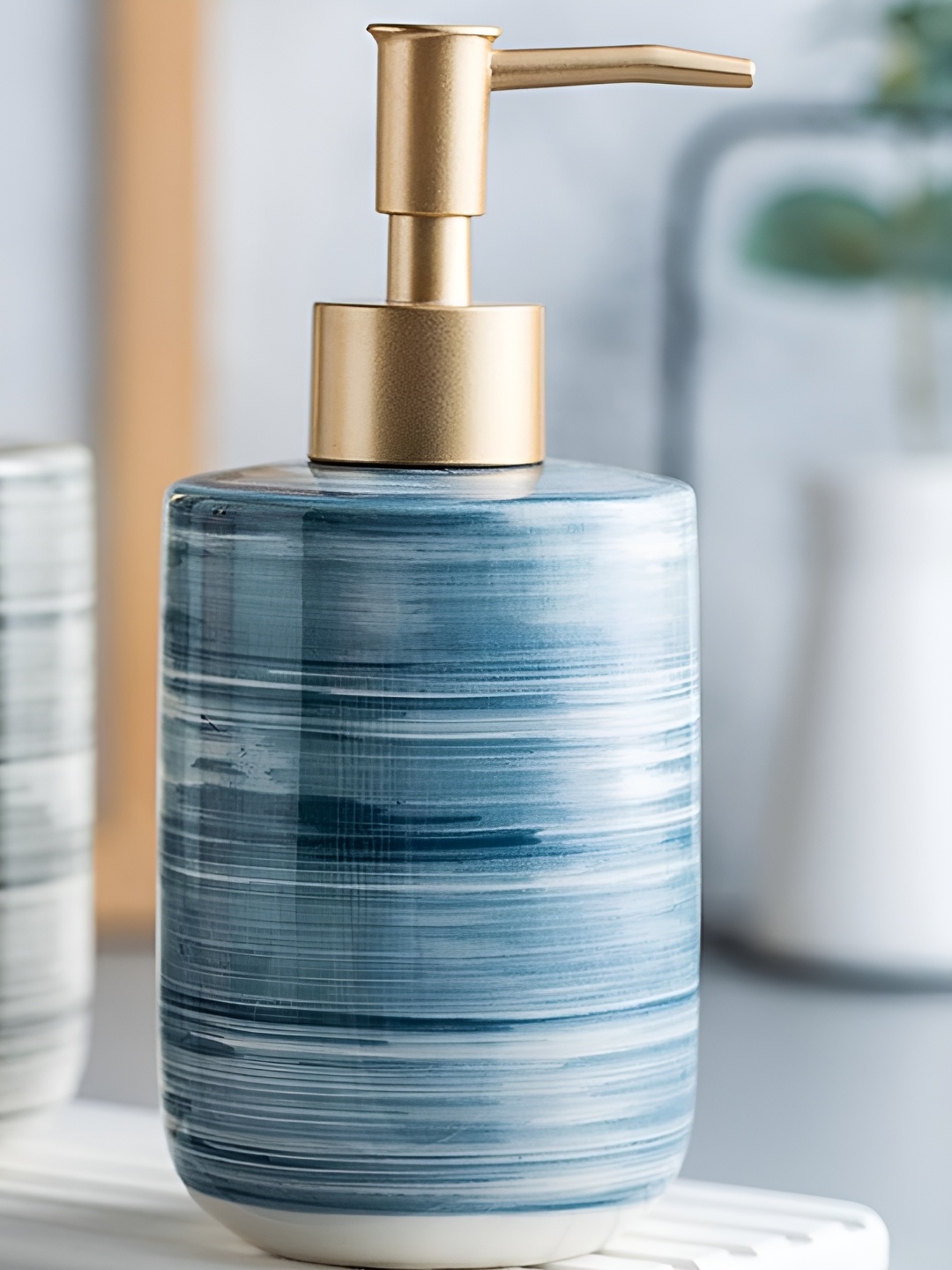 

Kuber Industries Blue & Gold-Toned Solid Ceramic Soap Dispenser