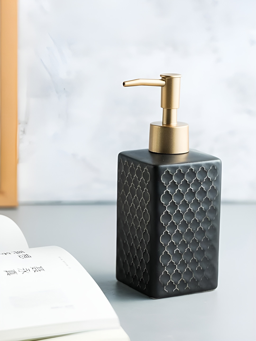 

Kuber Industries Black & Gold-Toned Textured Ceramic Soap Dispenser