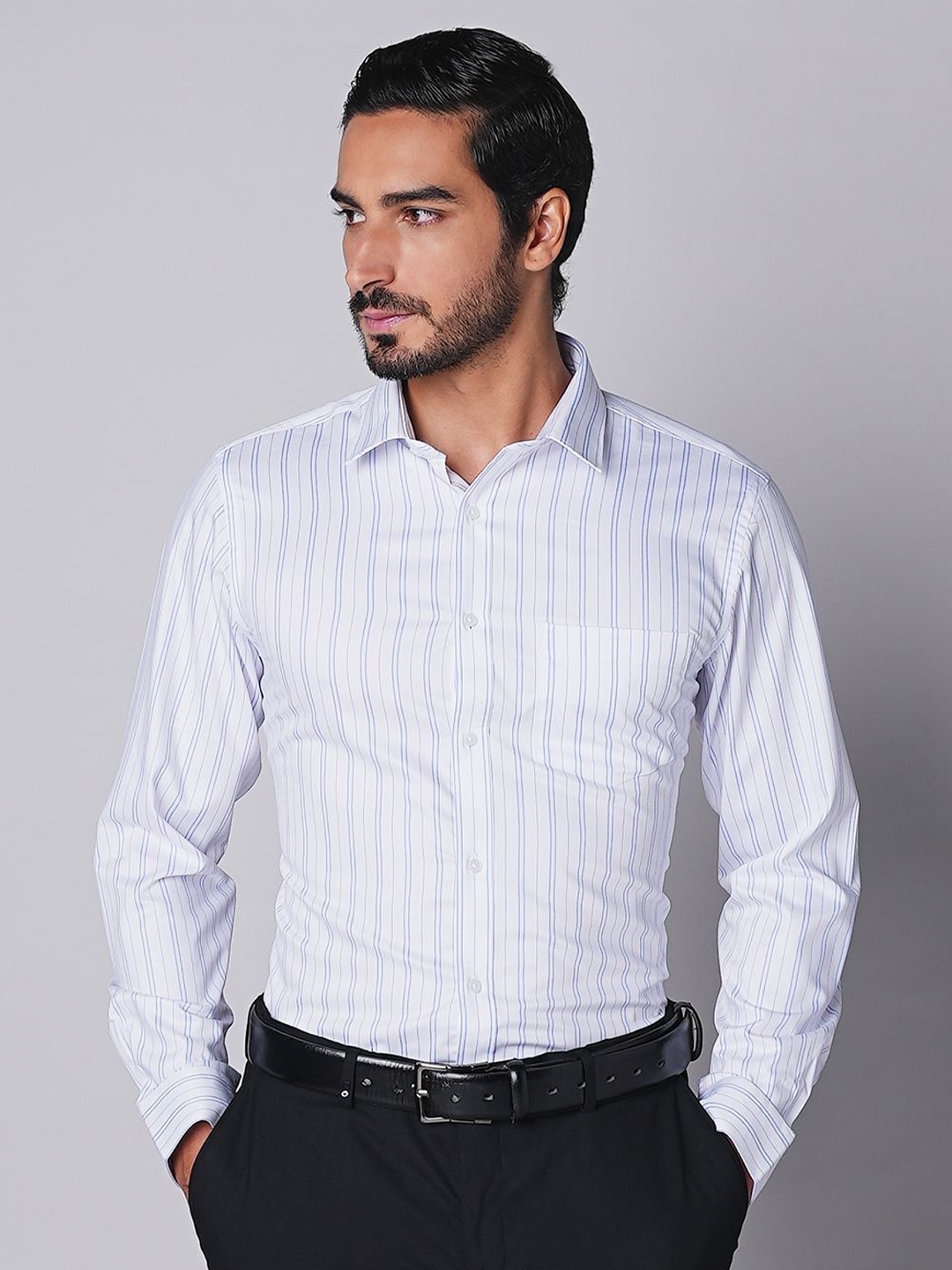 

Oxemberg Men Slim Fit Opaque Striped Formal Shirt, White