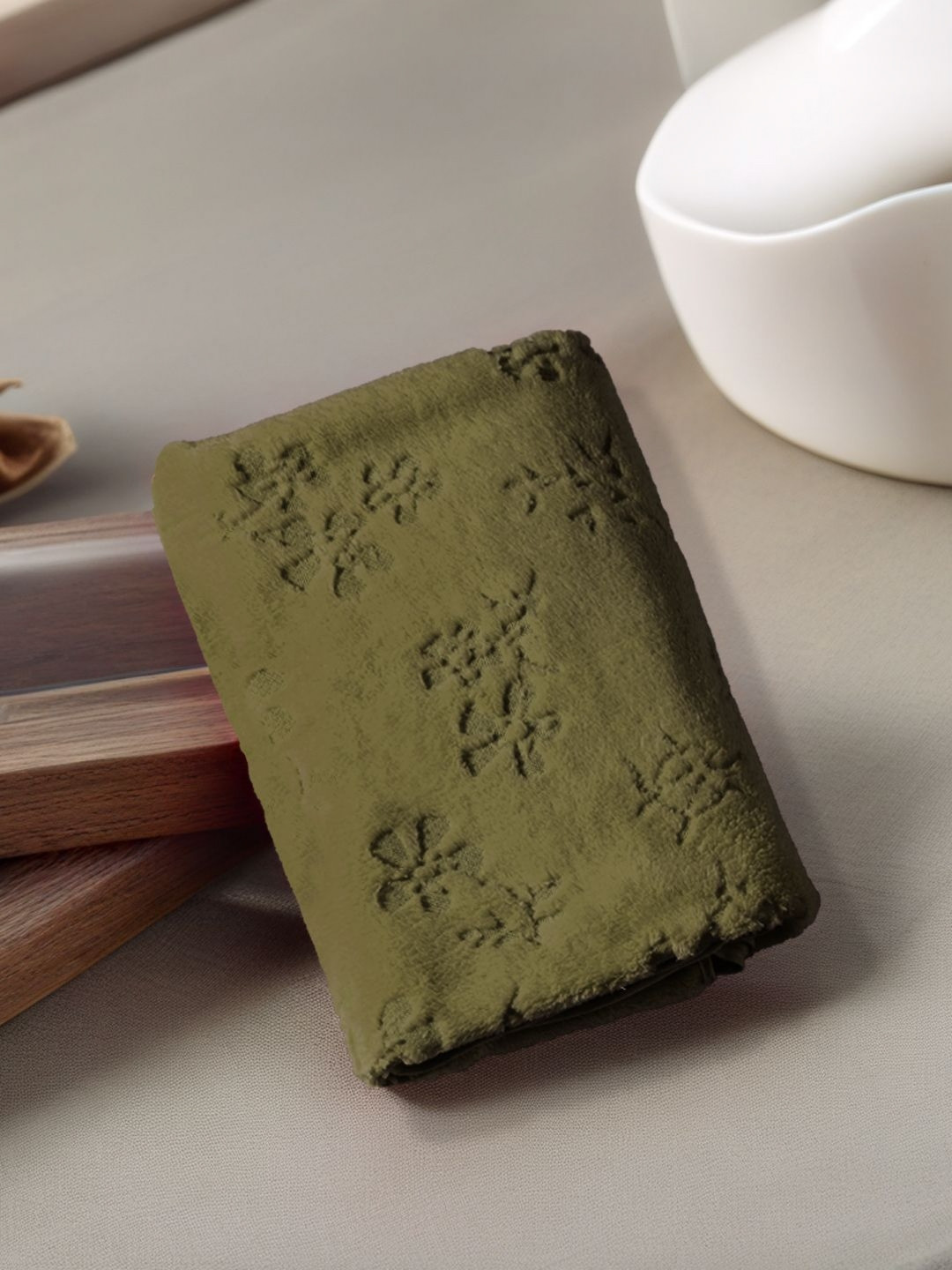

FABINALIV Olive Green 1 Cotton 400 GSM Bath Towel