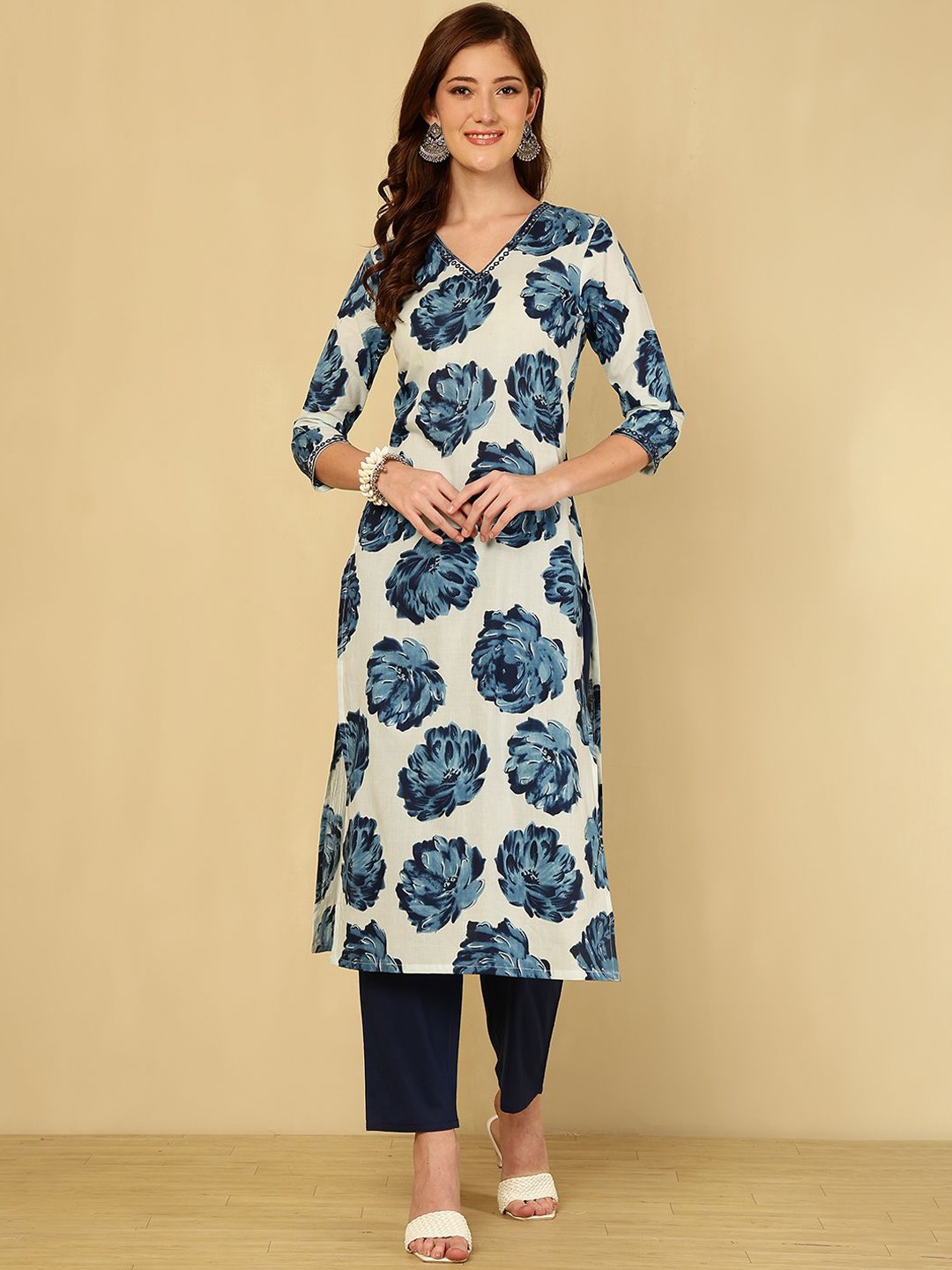 

FASHION DEPTH Women Ethnic Motifs Printed Cold-Shoulder Sleeves Kurta, Blue