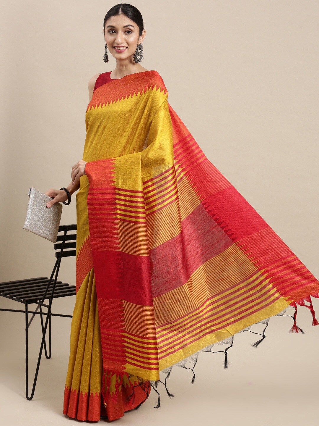 

Panzora Silk Blend Saree, Yellow