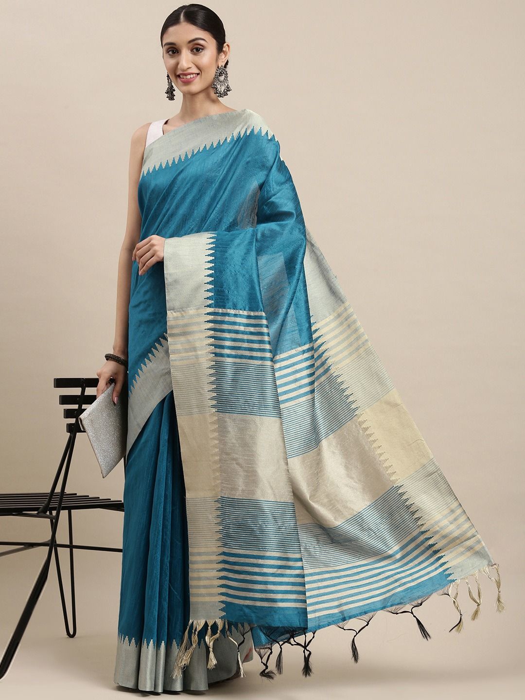 

Panzora Silk Blend Saree, Teal