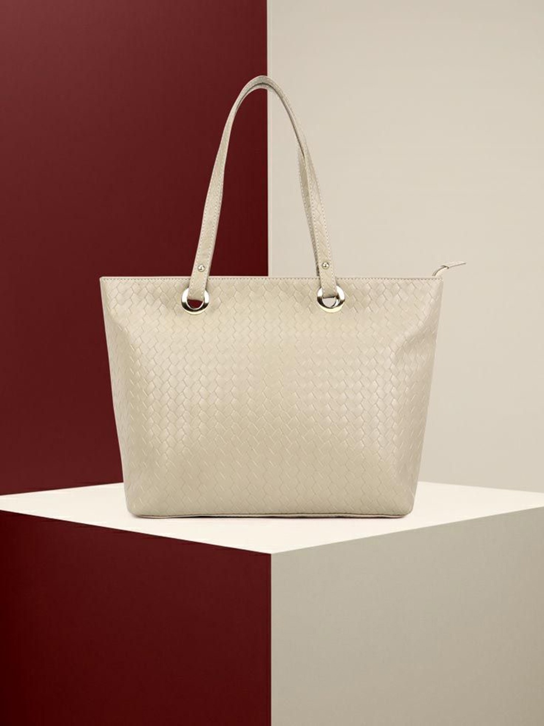 

OsaiZ Colourblocked PU Oversized Structured Shoulder Bag with Quilted, Beige