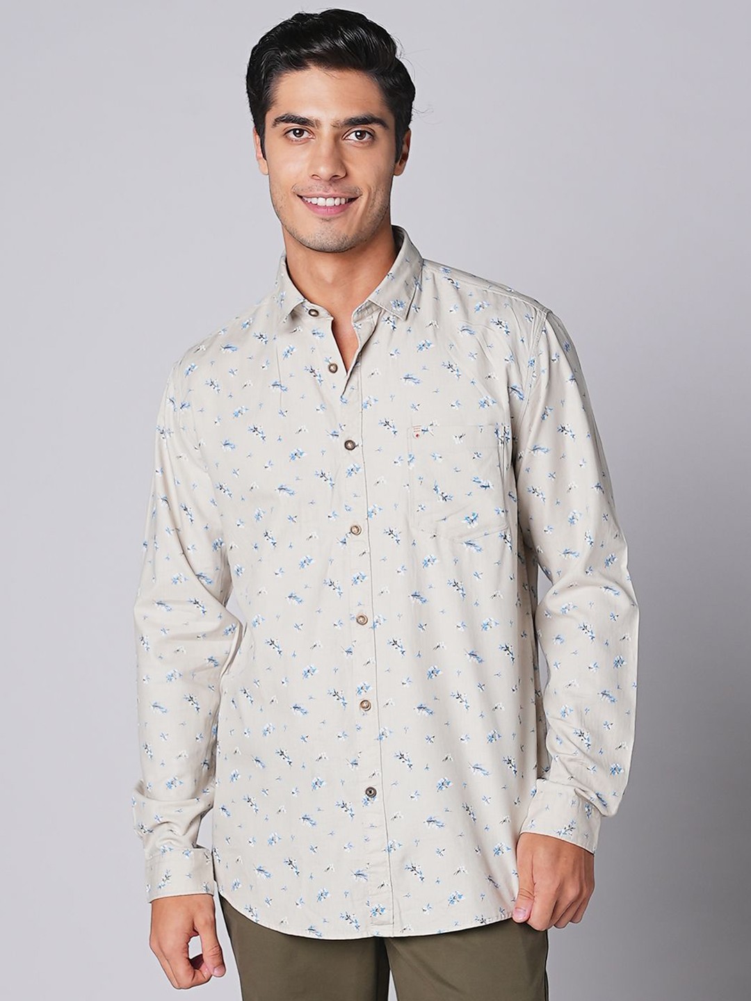 

Oxemberg Men Slim Fit Floral Opaque Printed Casual Shirt, Beige