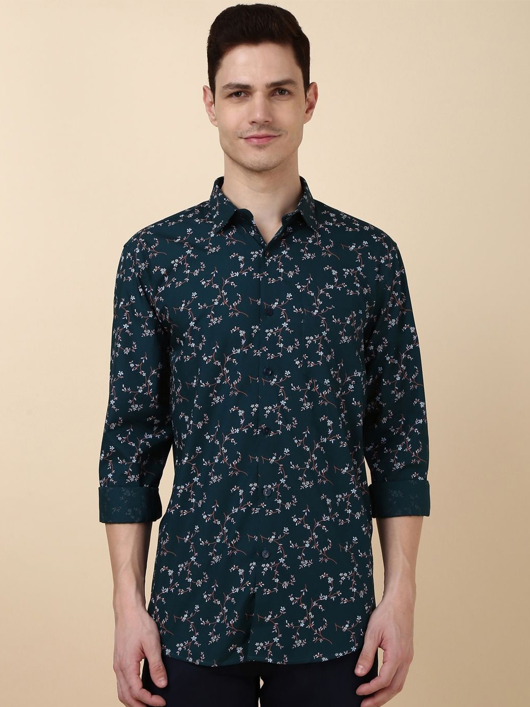

Allen Solly Men Slim Fit Floral Opaque Printed Casual Shirt, Green