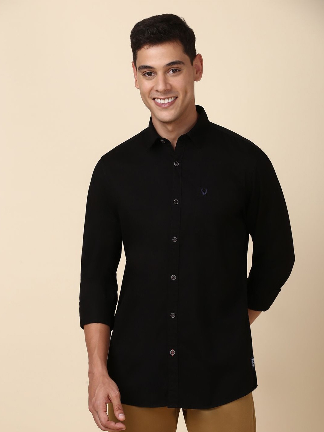 

Allen Solly Men Slim Fit Solid Spread Collar Pure Cotton Casual Shirt, Black