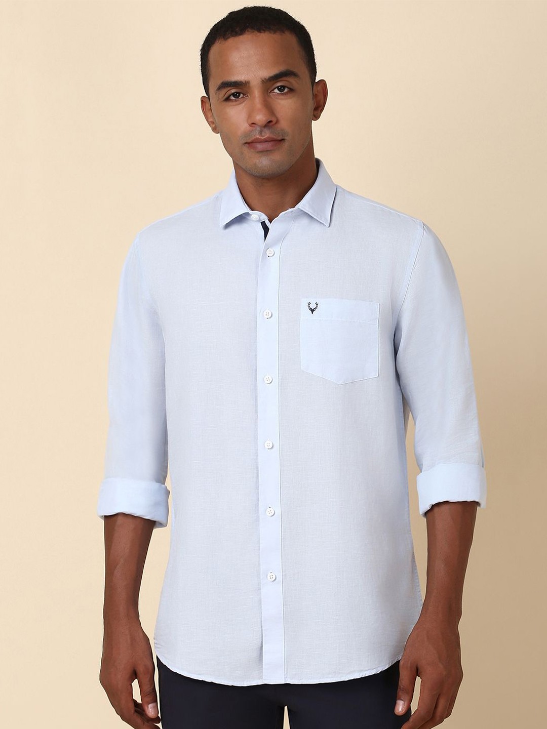 

Allen Solly Men Slim Fit Solid Spread Collar Casual Shirt, Blue