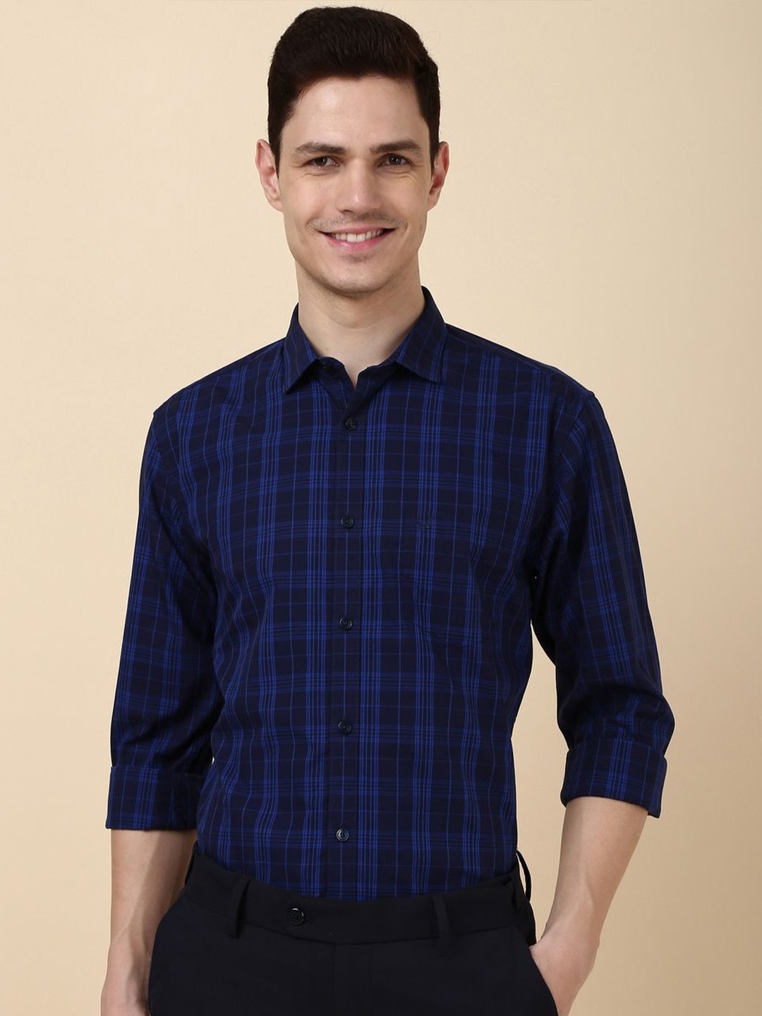 

Allen Solly Men Tartan Checks Spread Collar Slim Fit Casual Shirt, Navy blue