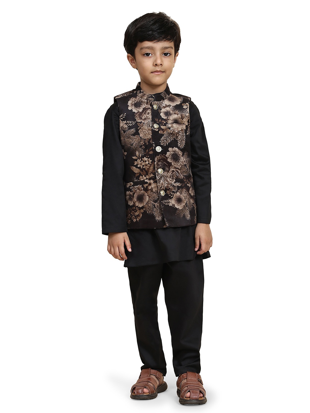 

BAESD Mandarin Collar Long Sleeves Pure Cotton Kurta With Pyjama & Nehru Jacket, Black