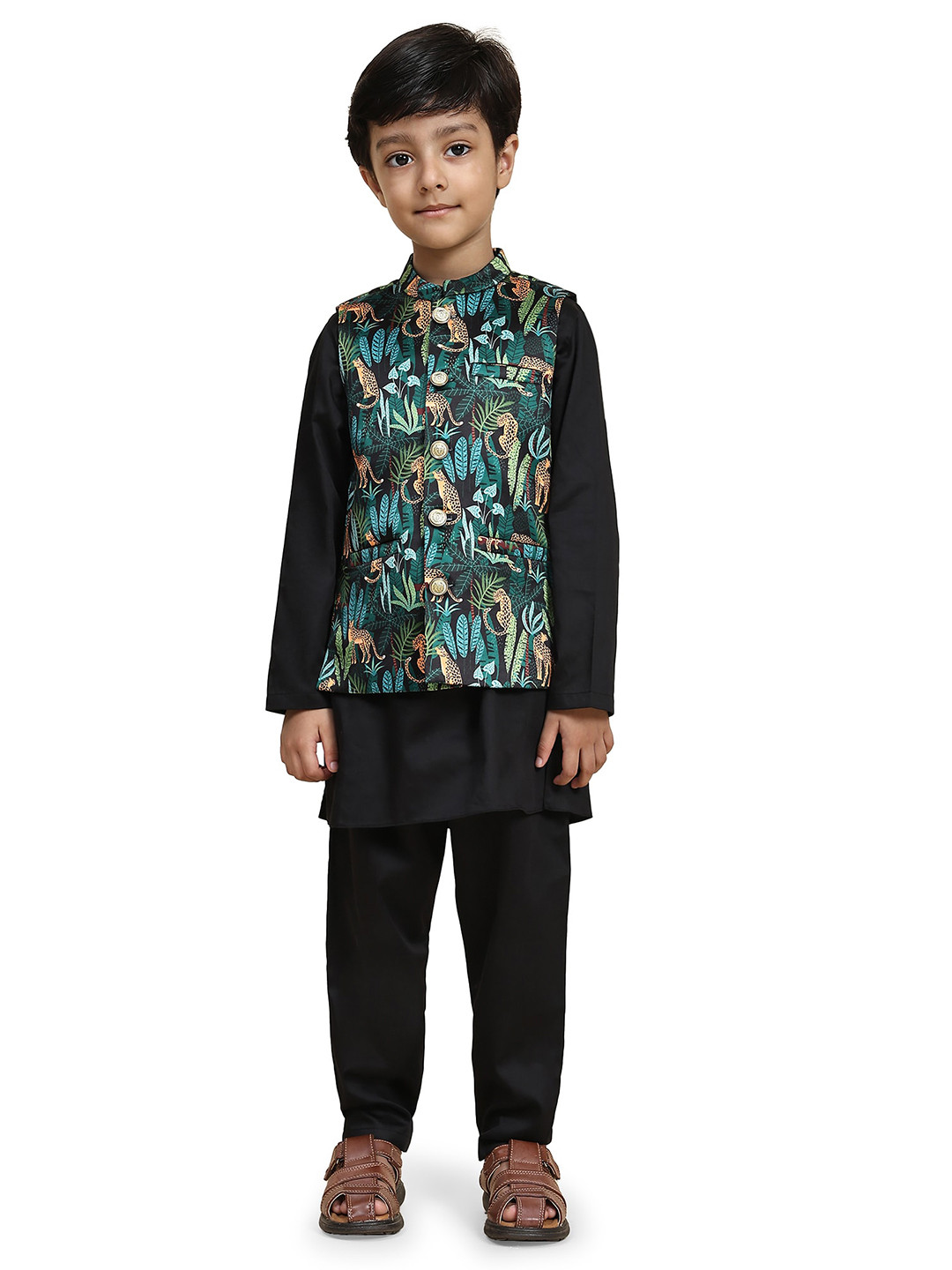 

BAESD Mandarin Collar Long Sleeves Pure Cotton Kurta With Pyjama & Nehru Jacket, Black