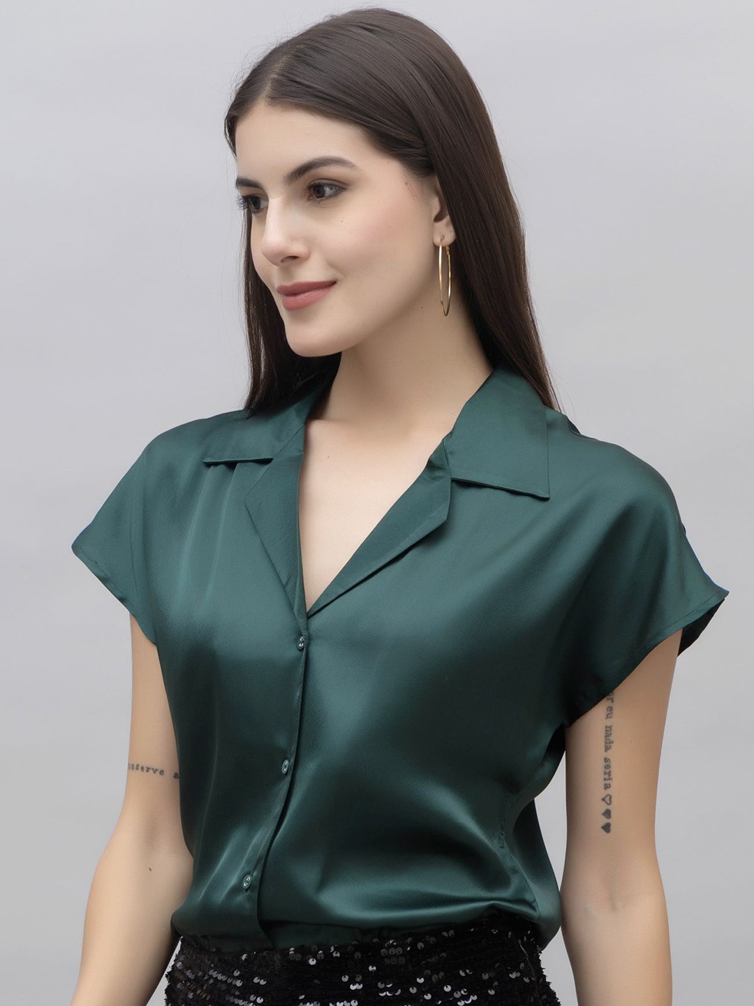 

PURYS Women Solid Cutaway Collar Casual Shirt, Green