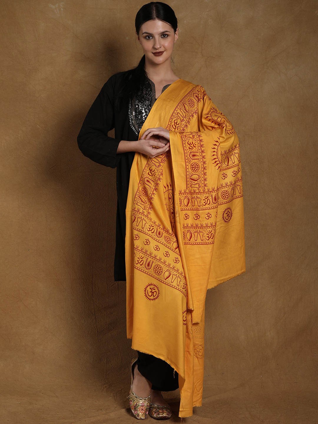 

Exotic India Women Ethnic Motifs Printed Shawl, Yellow