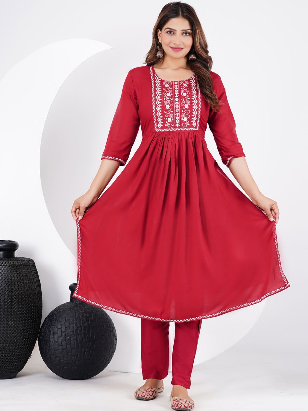 

Meena Bazaar Floral Embroidered Round Neck Thread Work Straight Kurta with Trousers, Maroon