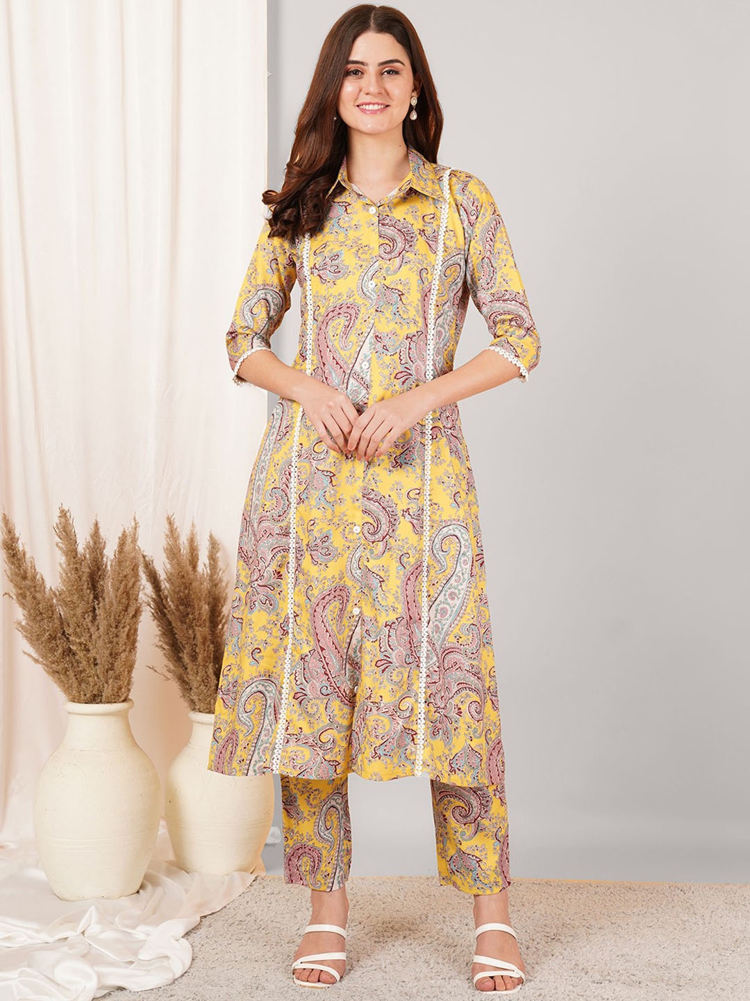 

Growish Ethinic motifs Printed Shirt Collar Tunic Top & Trouser, Yellow
