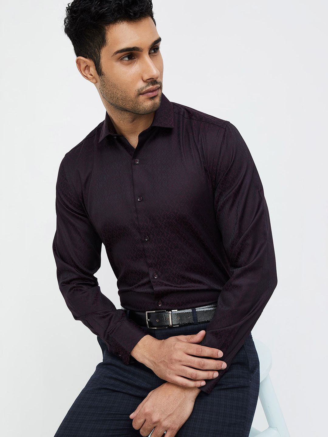

CODE by Lifestyle Men Self Design Spread Collar Slim Fit Casual Shirt, Purple