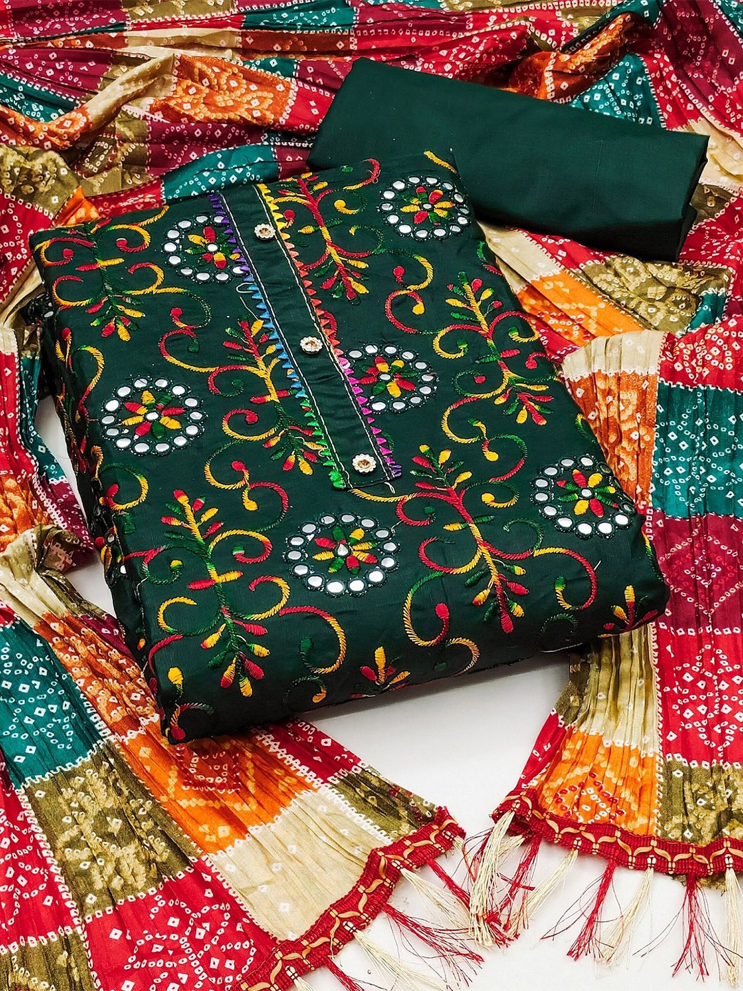 

Sidhidata Embroidered Unstitched Dress Material, Green