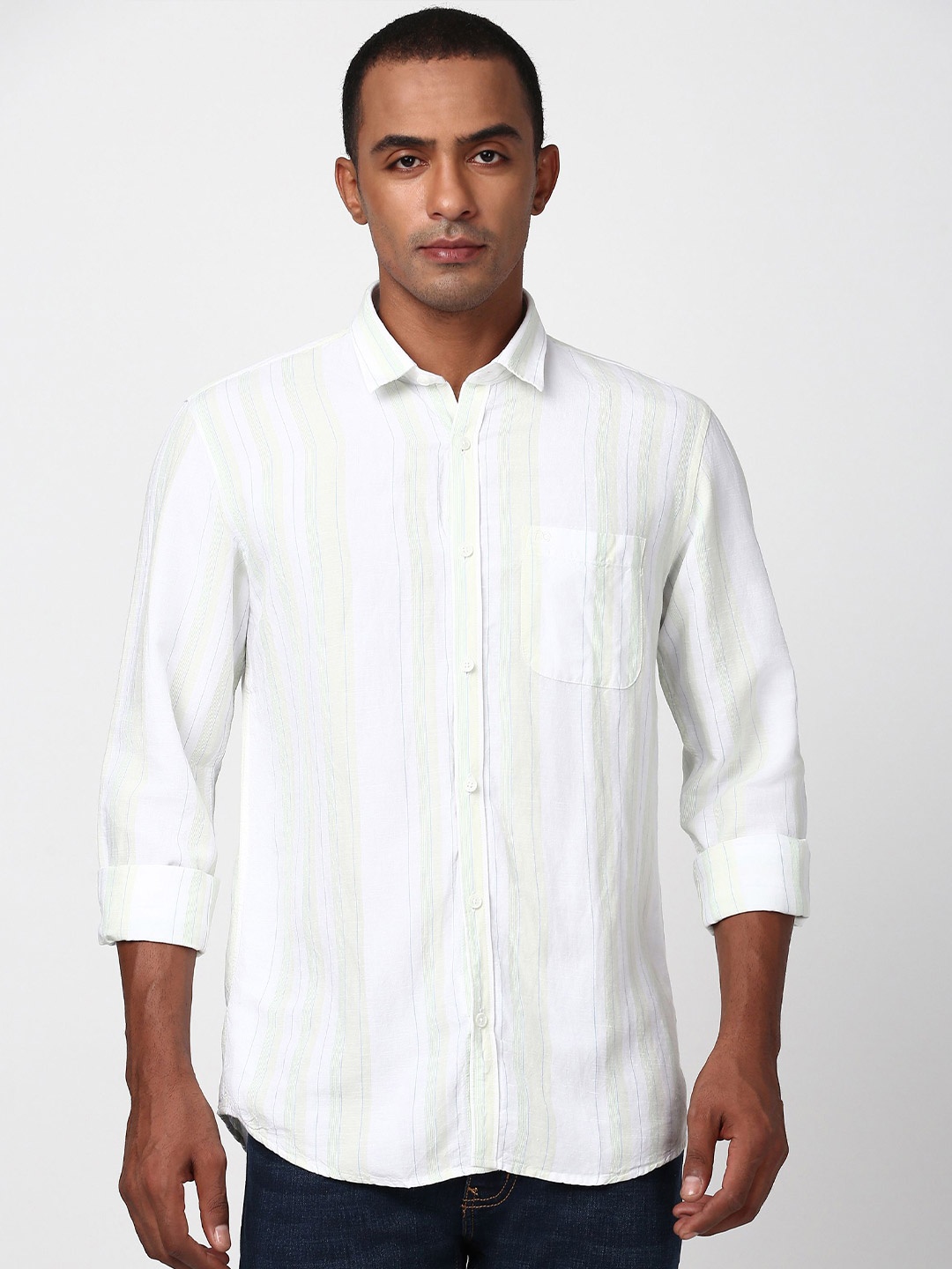 

Peter England Men Slim Fit Striped Spread Collar Casual Shirt, White