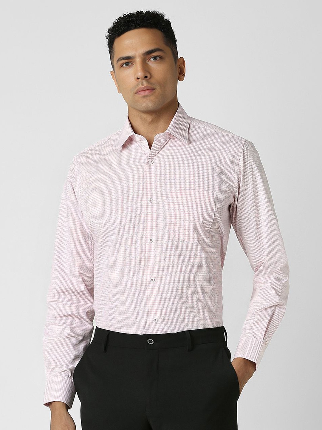 

Van Heusen Men Grid Tattersall Checks Spread Collar Pure Cotton Formal Shirt, White