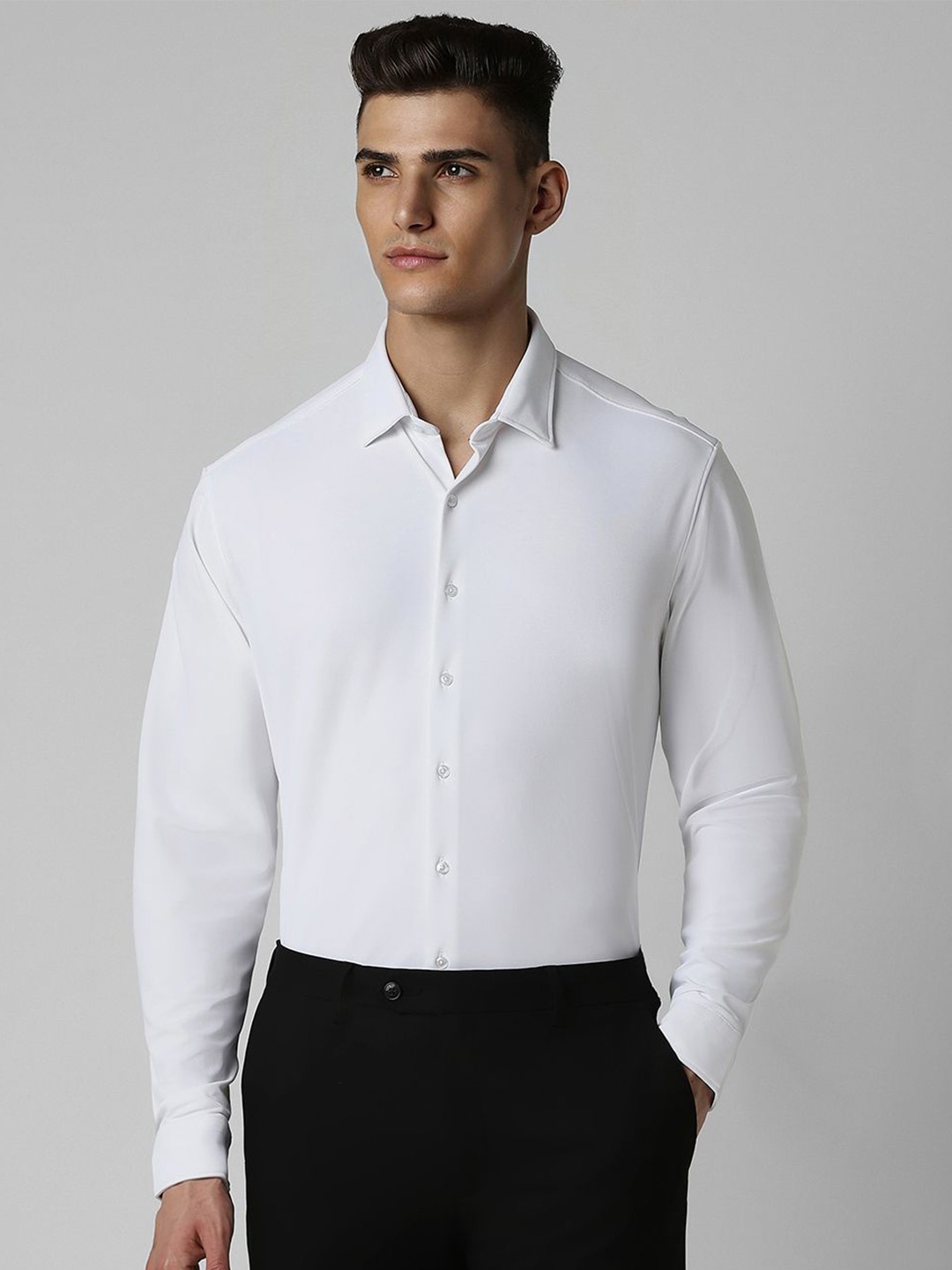 

Van Heusen Men Solid Spread Collar Formal Shirt, White
