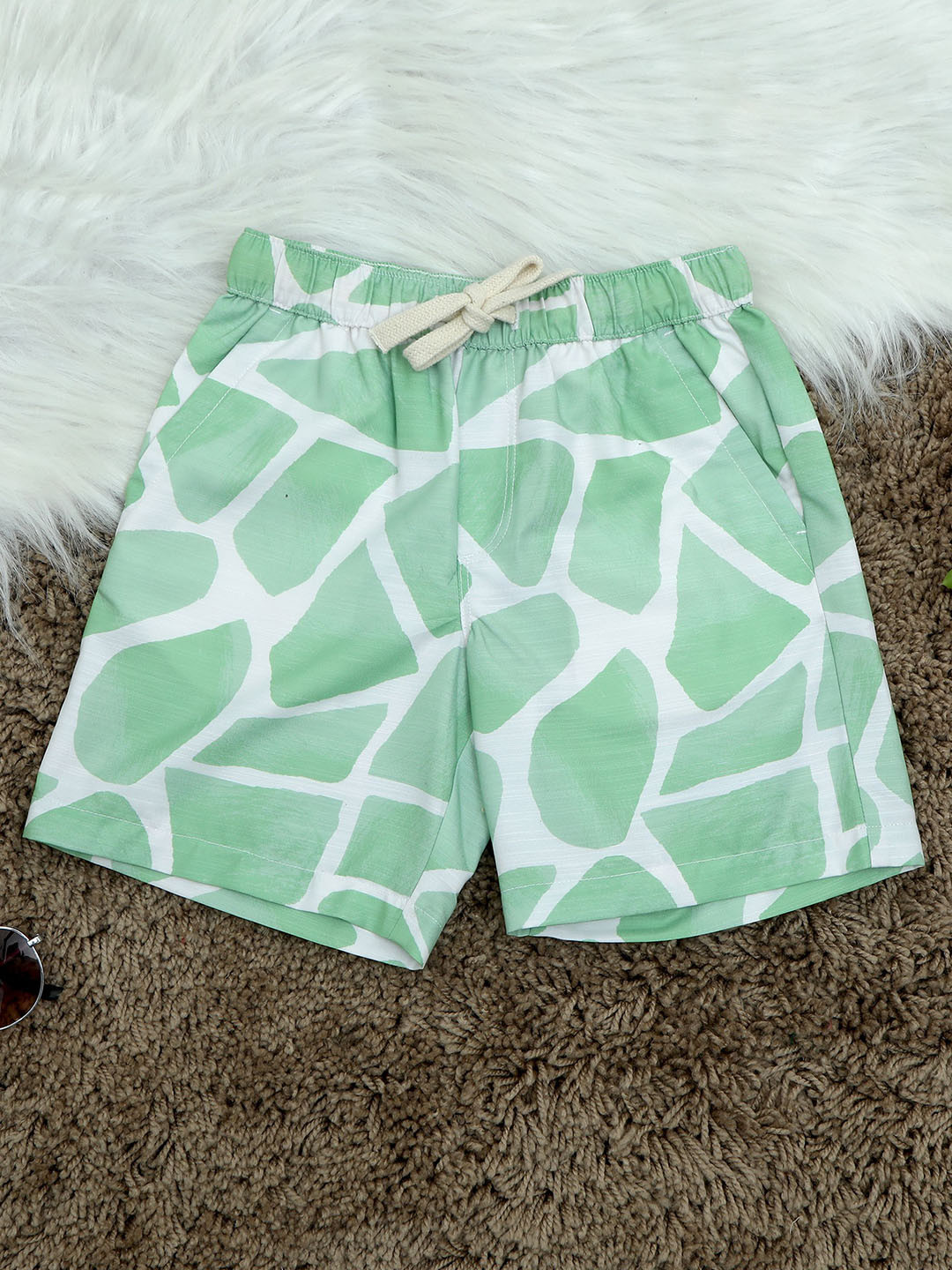 

The Lion and The Fish Boys Relaxed Fit Zaraffah Printed Polyester Mid-Rise Shorts, Green