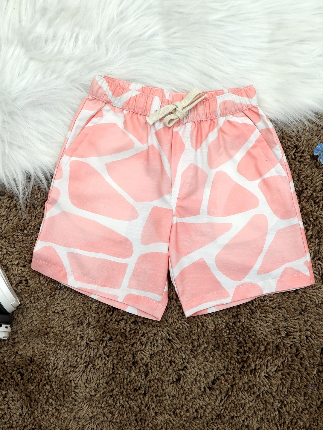 

The Lion and The Fish Boys Relaxed Fit Zaraffah Printed Polyester Mid-Rise Shorts, Pink