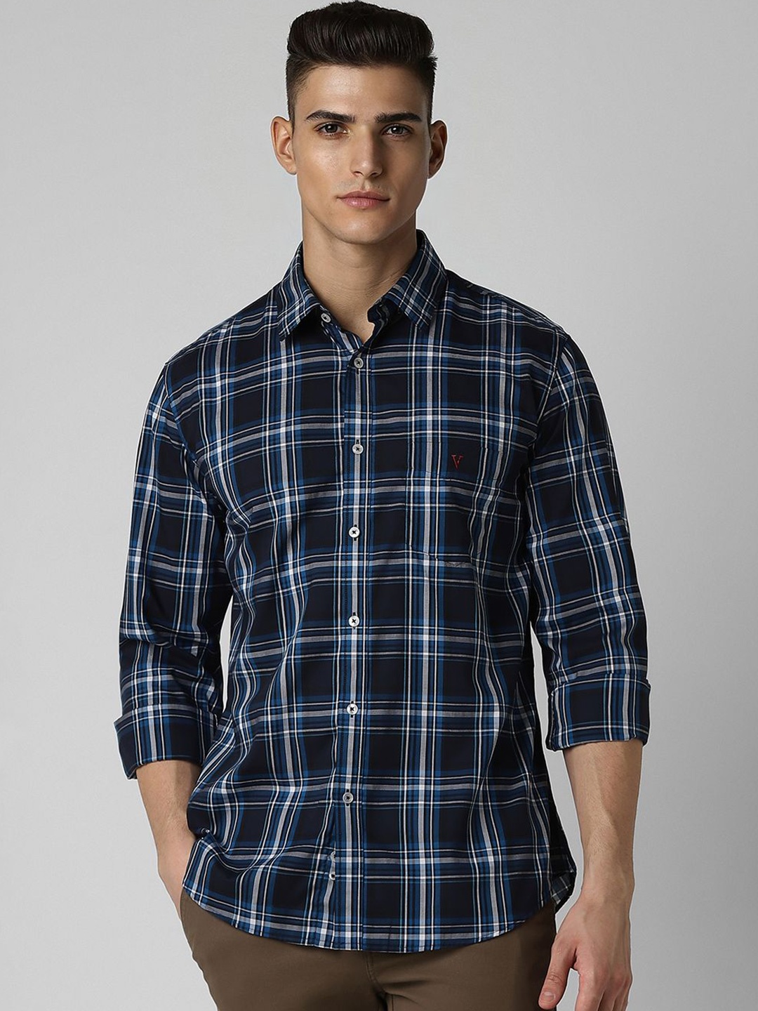 

Van Heusen Sport Men Slim Fit Tartan Checks Casual Shirt, Navy blue