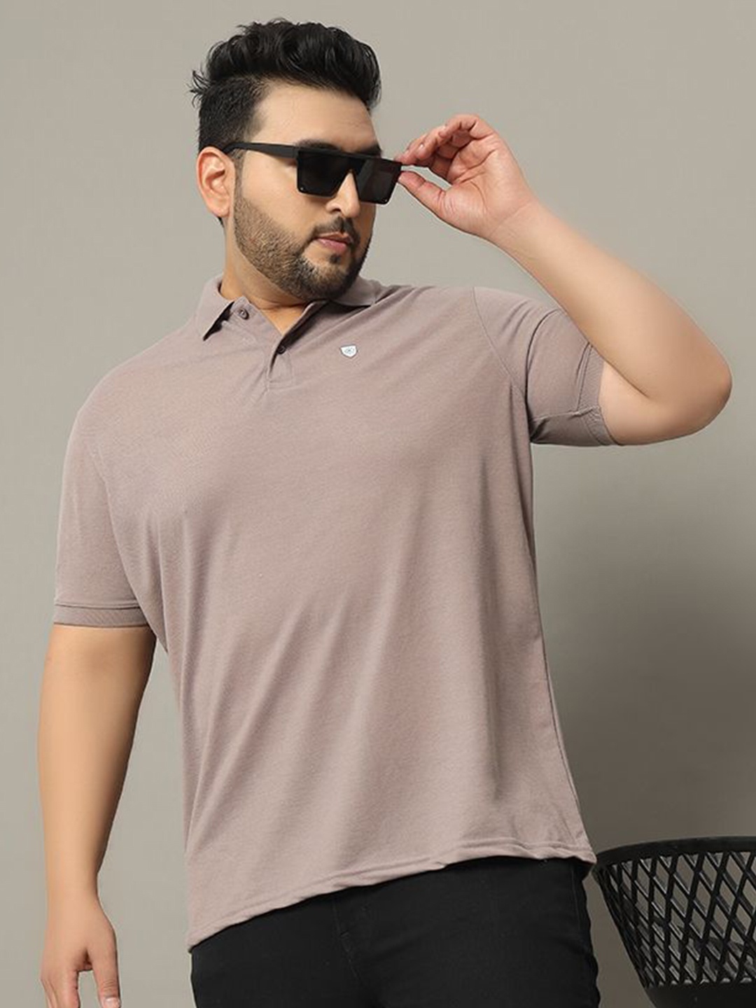 

OGEN Men Solid Polo Collar Plus Size T-shirt, Grey