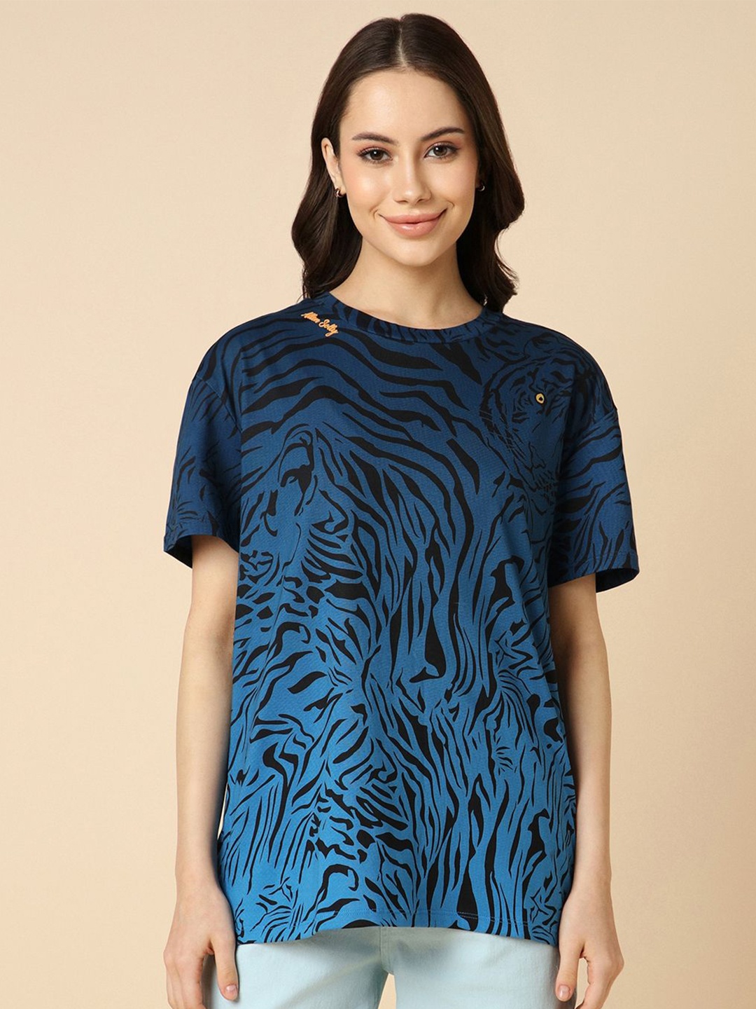 

Allen Solly Woman Animal Skin Printed Round Neck T-shirt, Navy blue