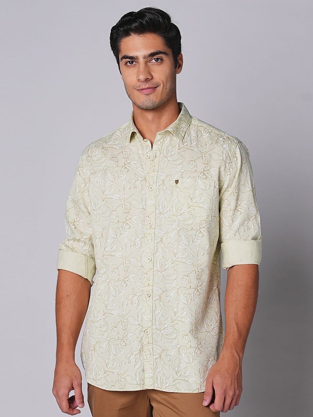 

Oxemberg Men Spread Collar Floral Printed Slim Fit Casual Shirt, Green