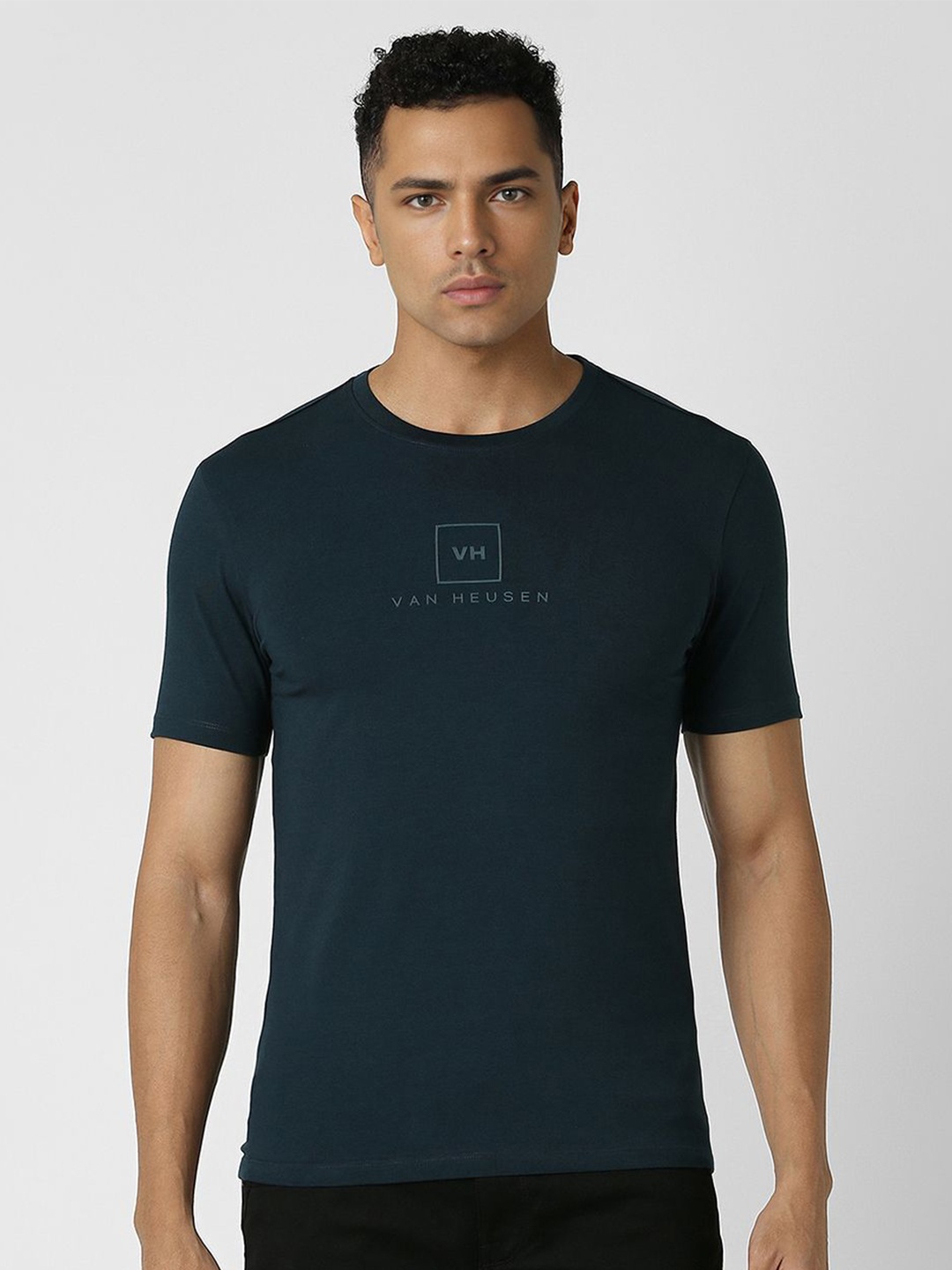 

V Dot Men Typography Printed Round Neck Slim Fit T-shirt, Green