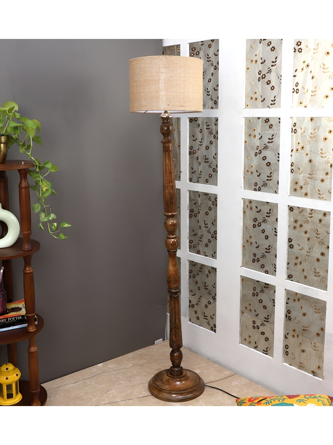 

TU CASA Beige & Brown Cylindrical Shaped Mango Wooden Floor Lamp
