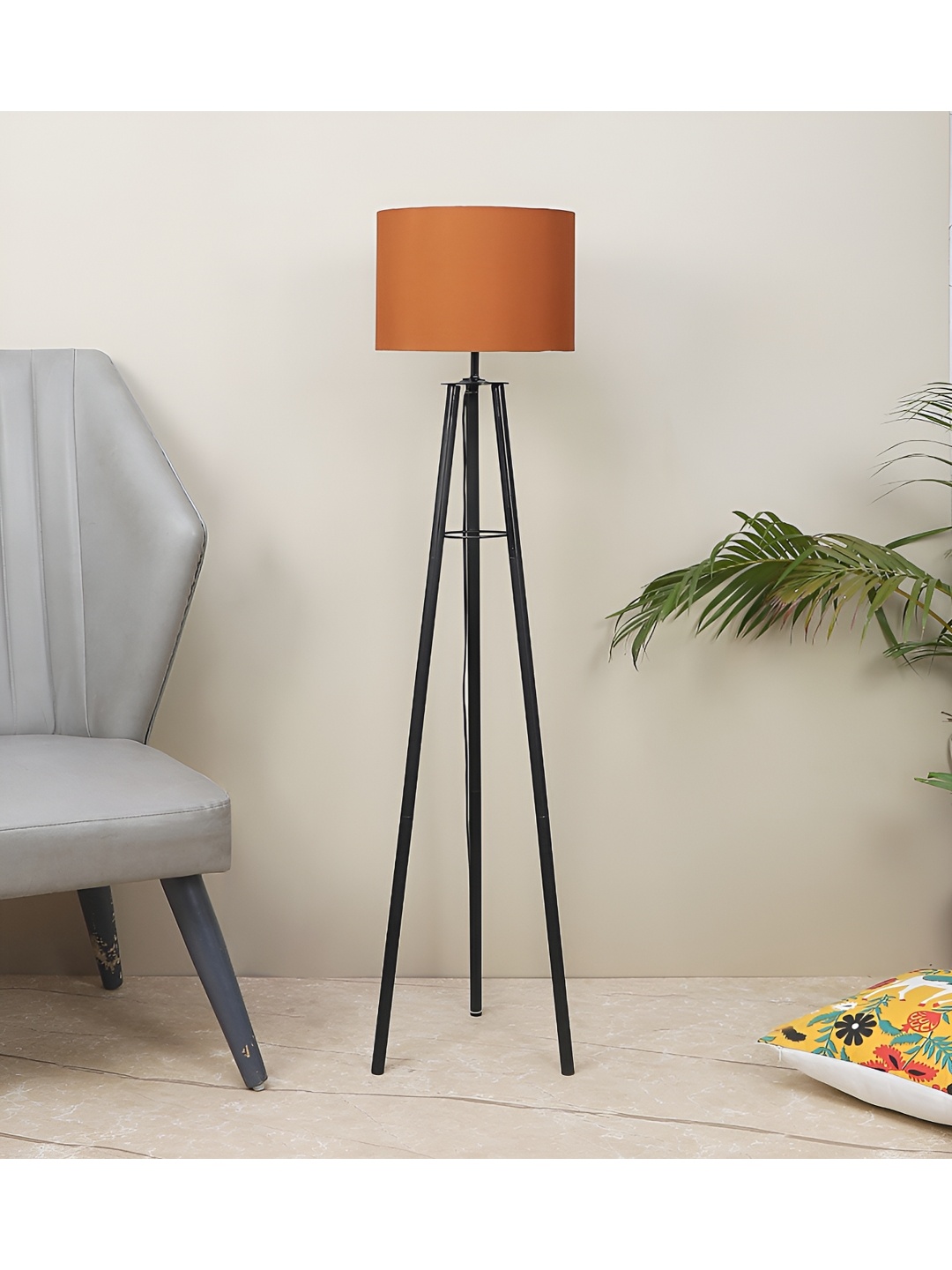 

TU CASA Brown & Black Cylindrical Shaped Floor Lamp