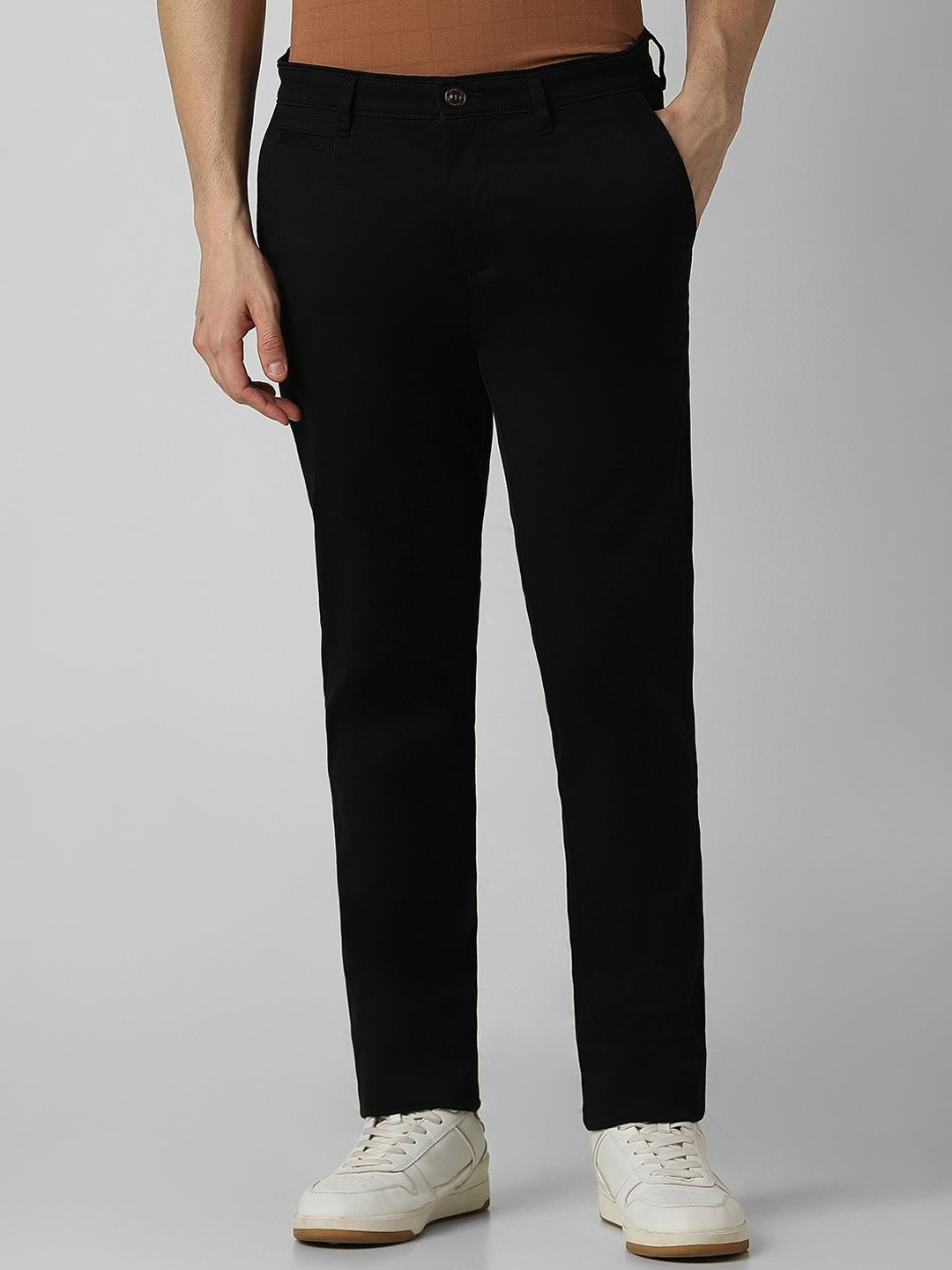 

Van Heusen Sport Men Slim Fit Trousers, Black
