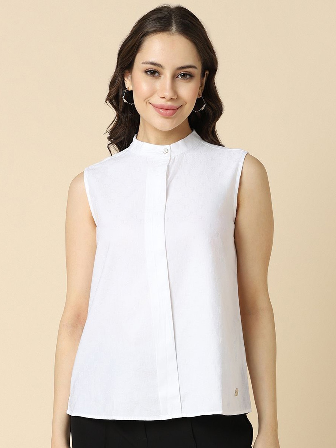

Allen Solly Woman Solid Mandarin Collar Sleeveless Cotton Top, White