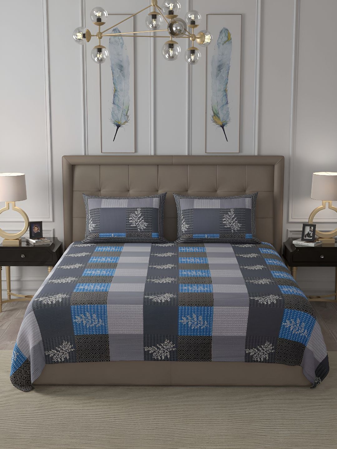 

BED-SHEET.COM Blue & White Printed 250 TC Cotton King Bedsheet With 2 Pillow Covers