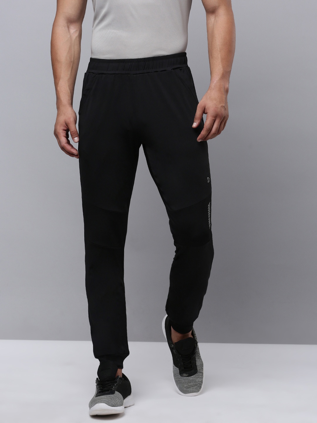 

SPORTO Men Mid Rise Joggers, Black