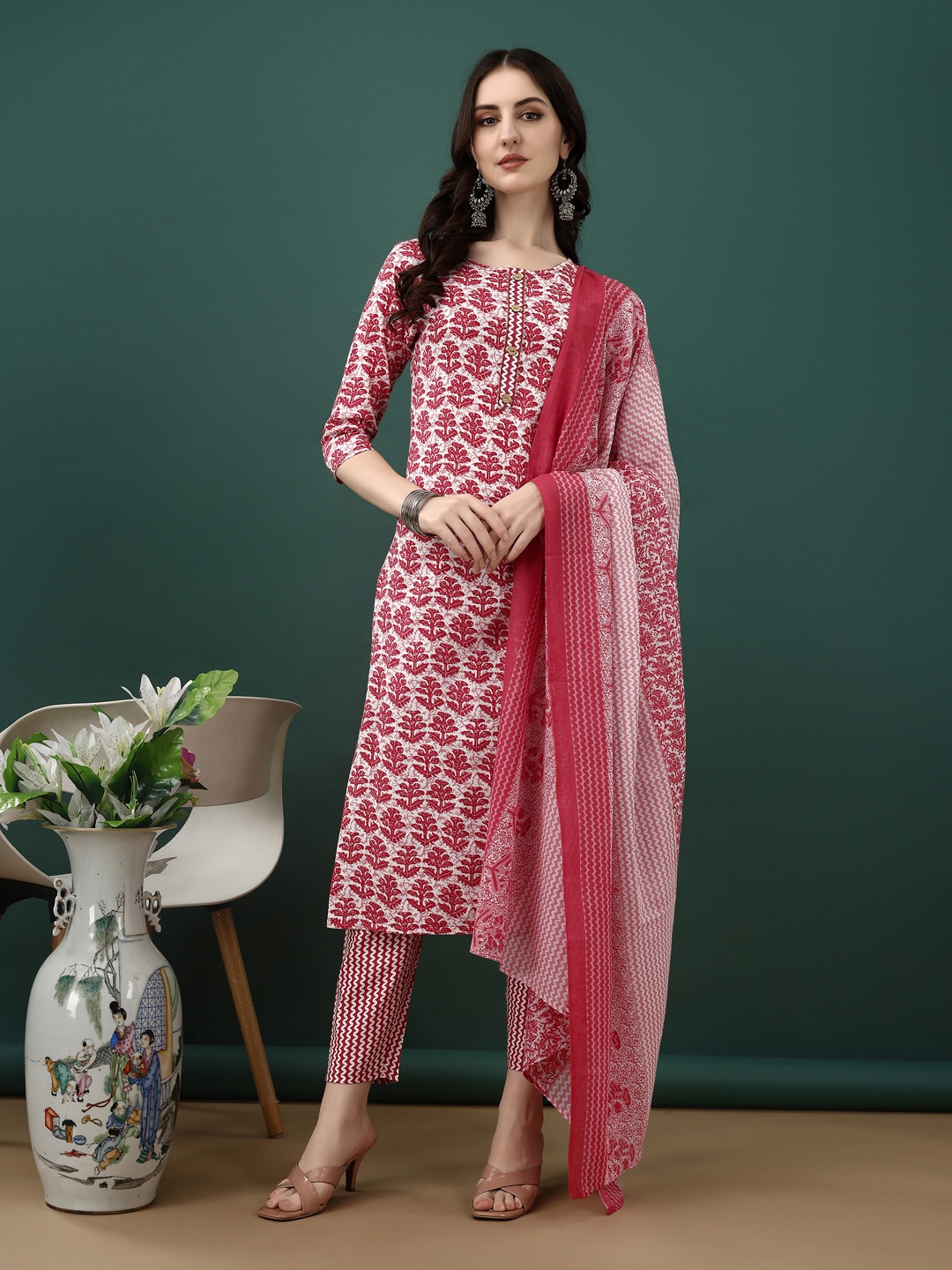

KALINI Ethnic Motifs Printed Round Neck Kurta ,Trousers & Dupatta, Pink
