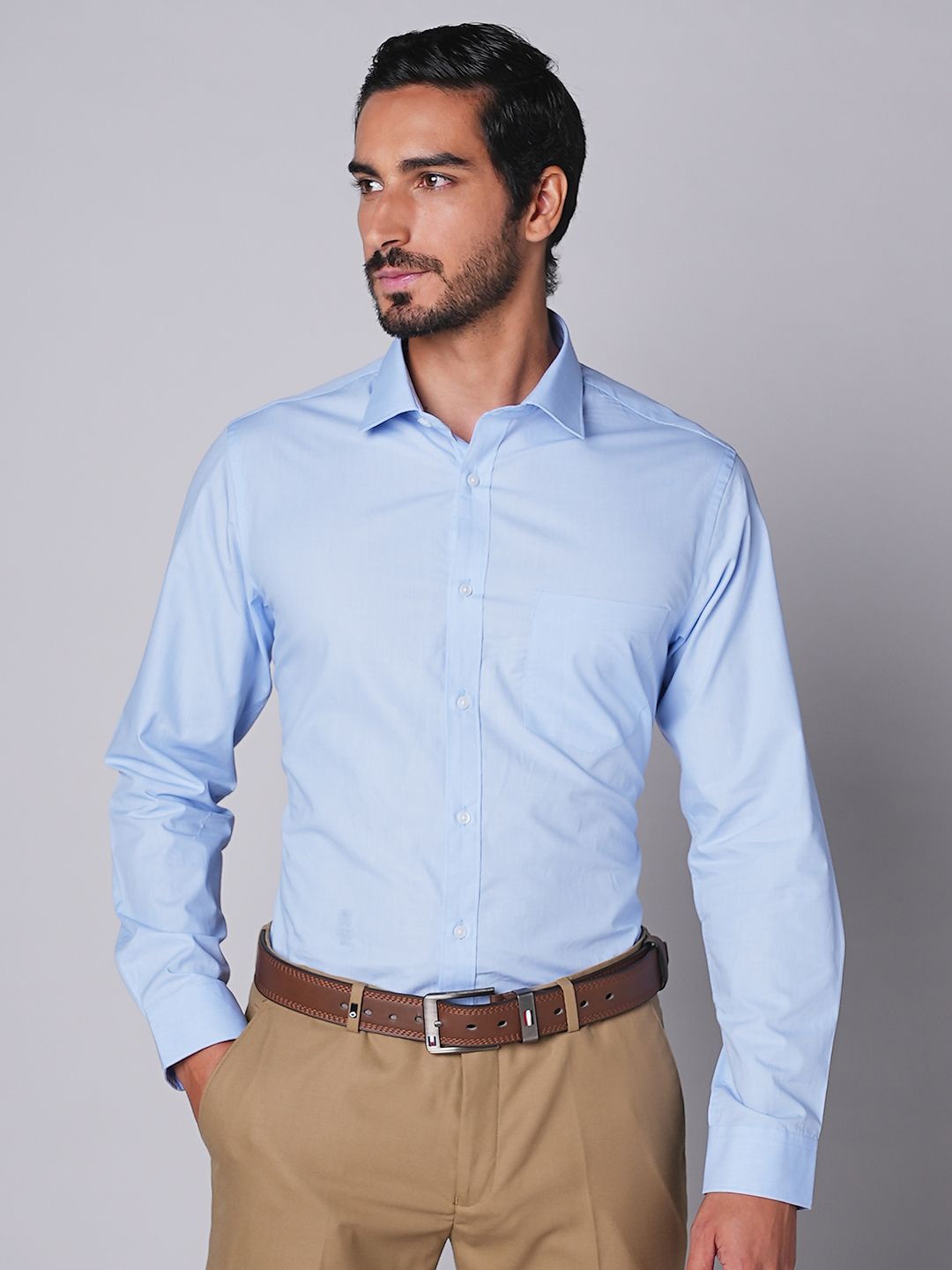 

Oxemberg Men Spread Collar Slim Fit Solid Formal Shirt, Blue