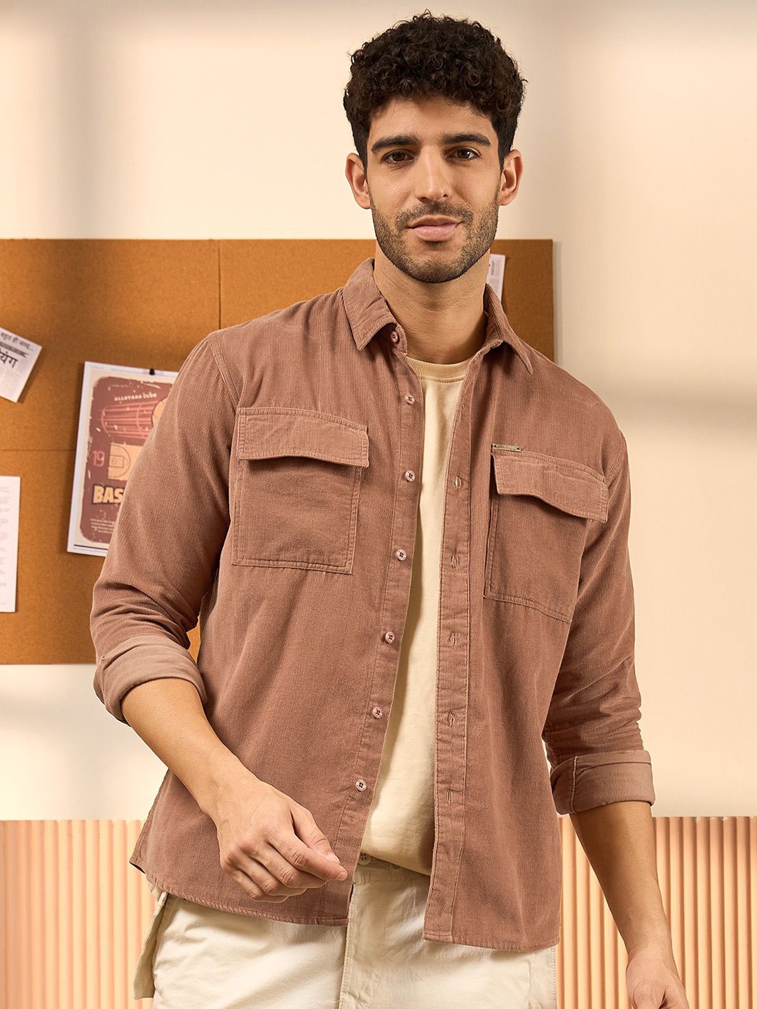 

Beyoung Men Spread Collar Solid Casual Shirt, Brown